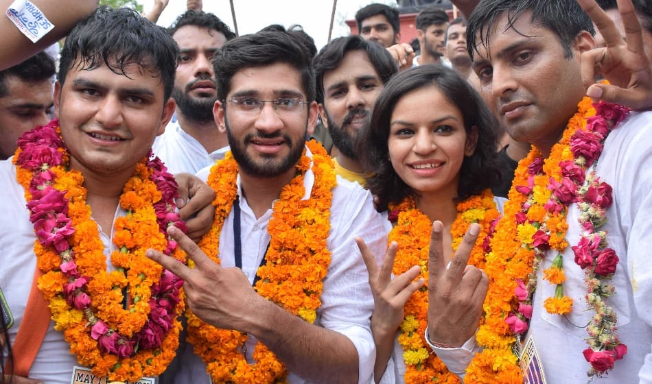 twenty candidates to take part in dusu elections