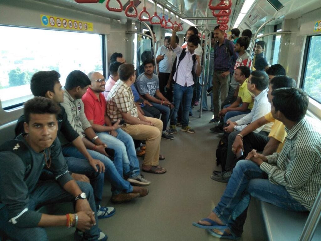 Lucknow metro stopped because of technical issue in   Lucknow.