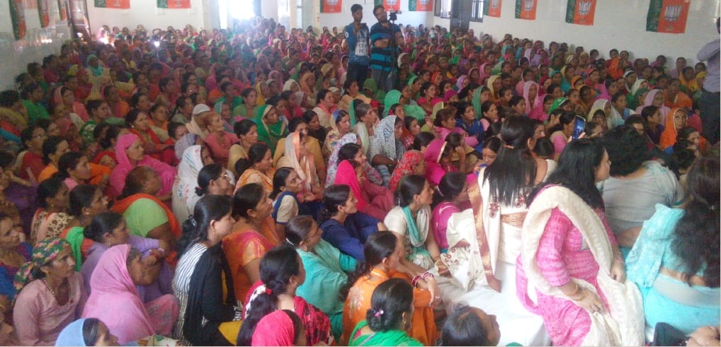 bjp state mahila morcha president statement over cm virbhadra singh