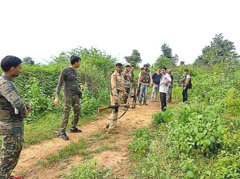 Dacoits searching for informants