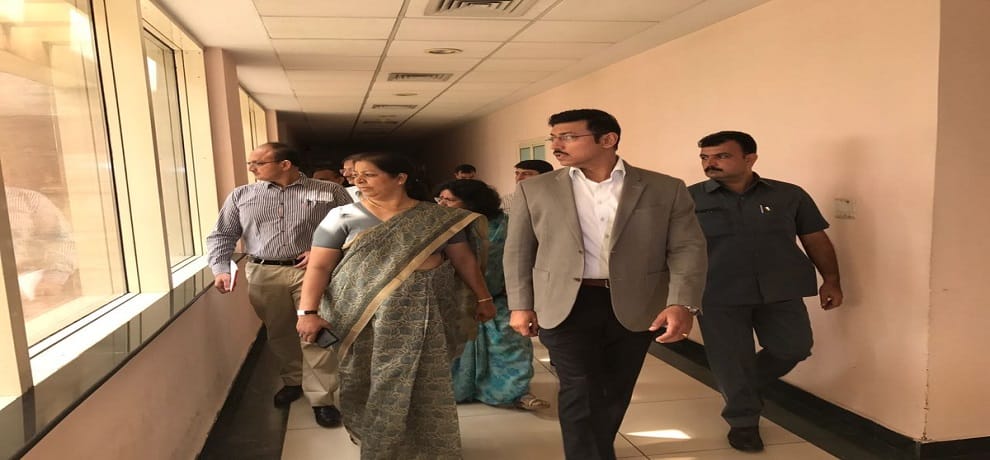  rajyavardhan rathore inspection on jnu stedium for fifa under-17 world cup soccer 