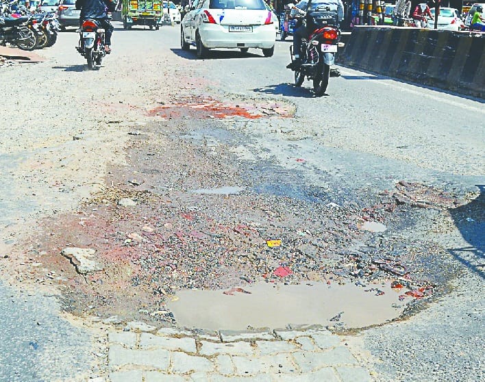 pit on roads 