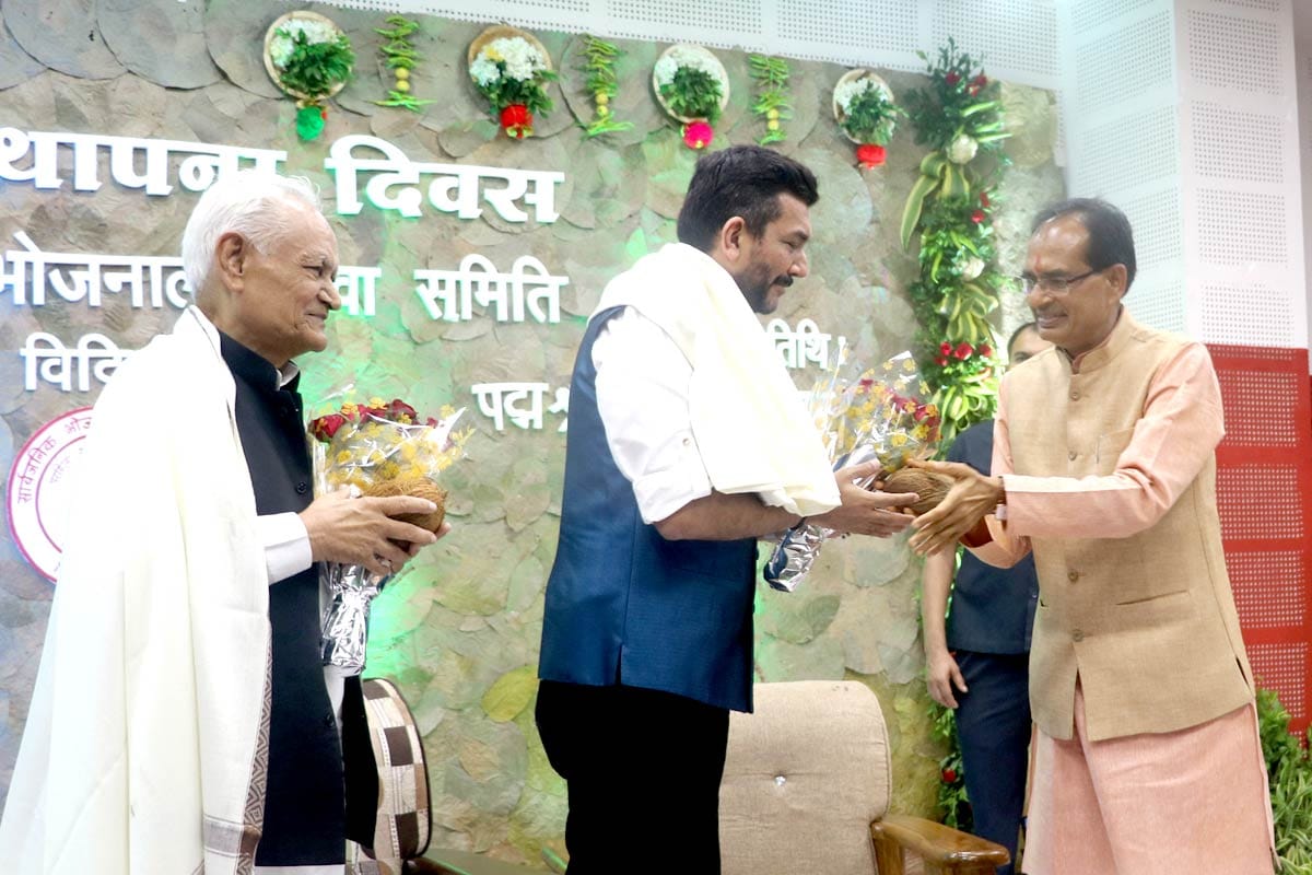 Master Chef sanjeev kapoor start his carrier from varanasi