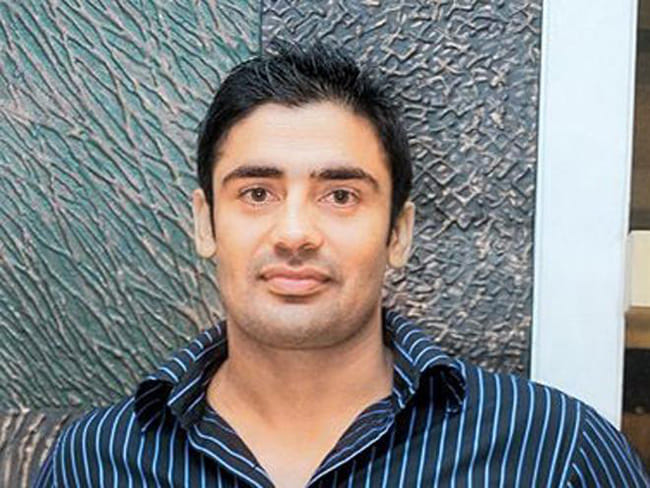 international wrestler sangram singh at amar ujala office, speaks on ram rahim, radhe maa