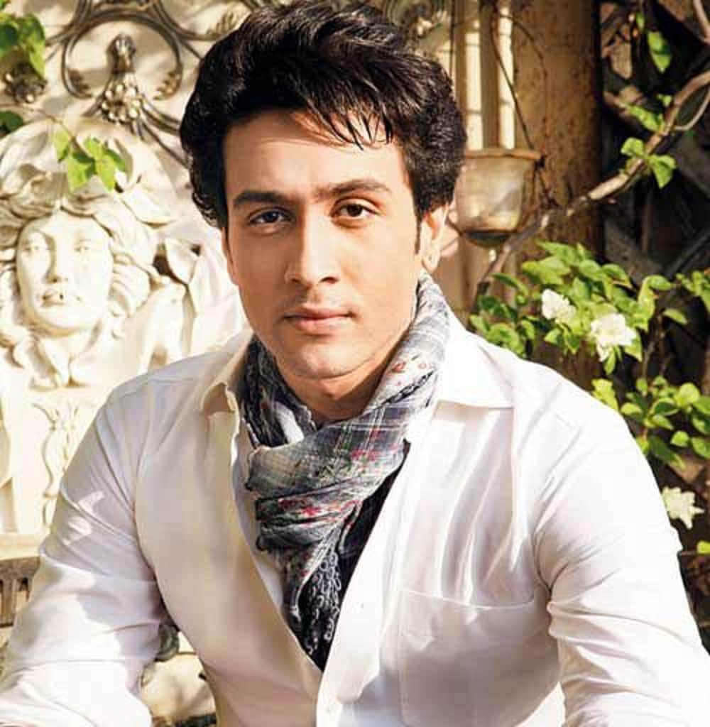 adhyayan suman reacts over the kangna ranaut interview in aap ki adalat