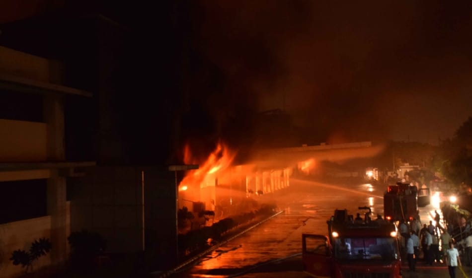 haldiram factory catches fire after big explosion there, no casualities