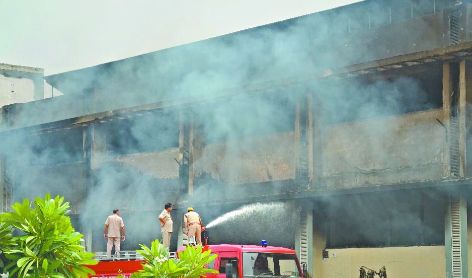 500 fire brigade failed to put out fire in haldiram factory