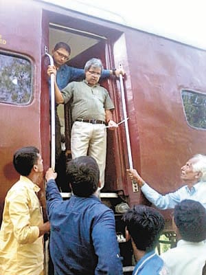 villagers stops special train of DRM