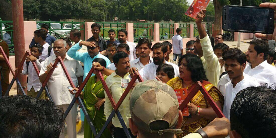 samajwadi protest against Chief Minister Yogi Adityanath at Kanpur 