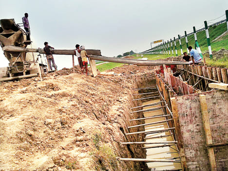 Agra-Lucknow Express will be built on 200 Rainwater Harvesting Tanks