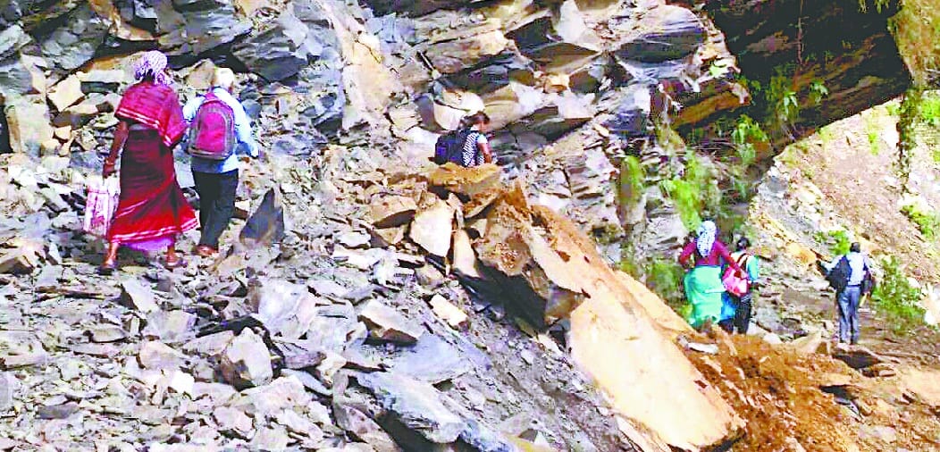 Pyayampodi road closed for two months, people upset