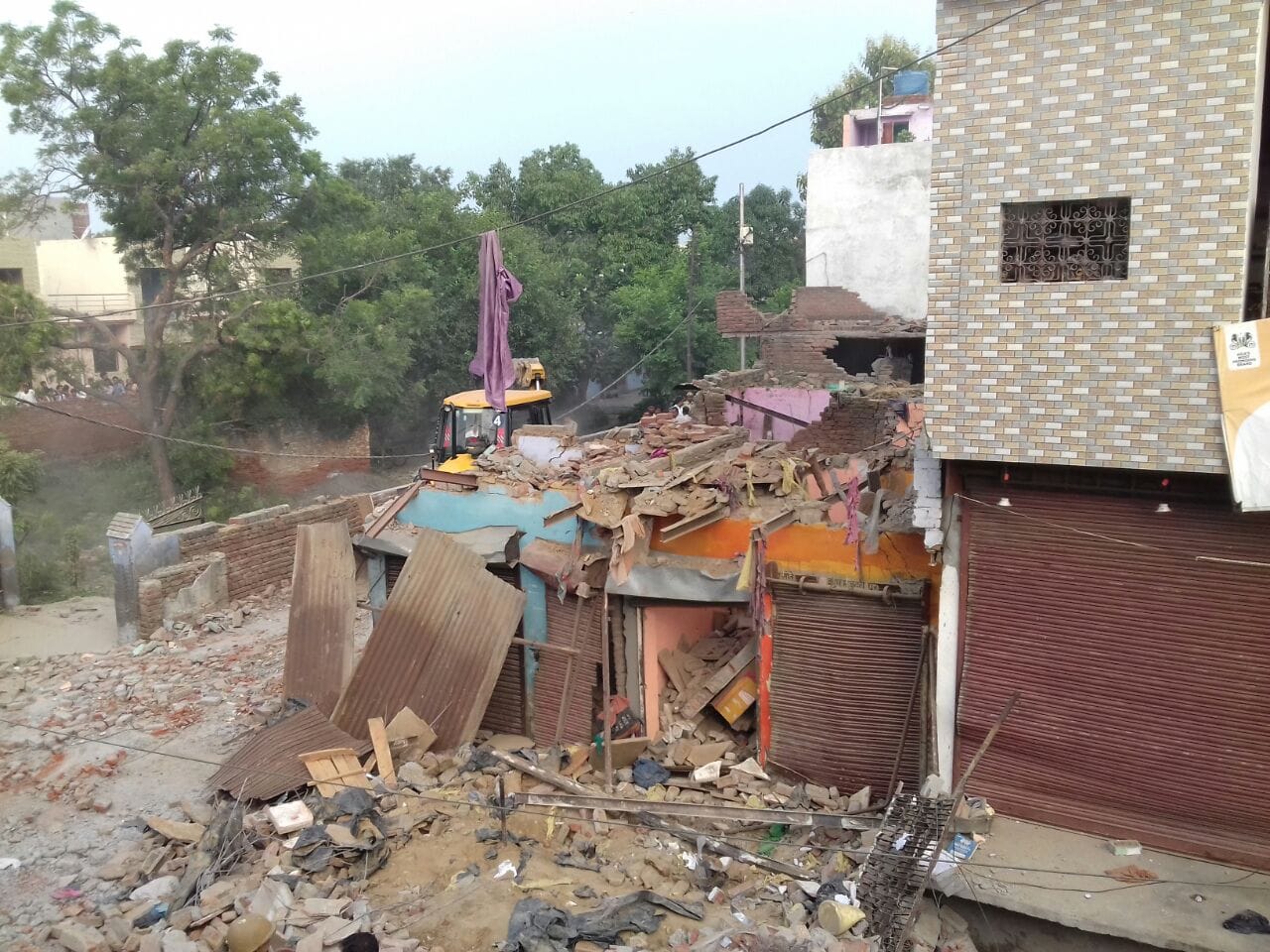 Aligarh: Two people died and 4 home collapsed after LPG cylinder blast in Banna Devi area