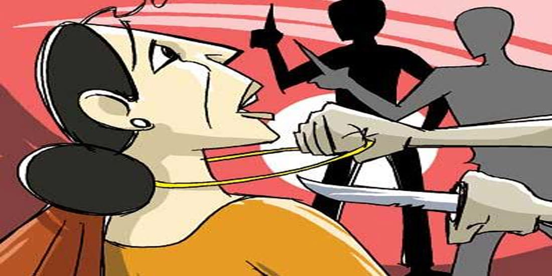 Loot with woman in auraiya