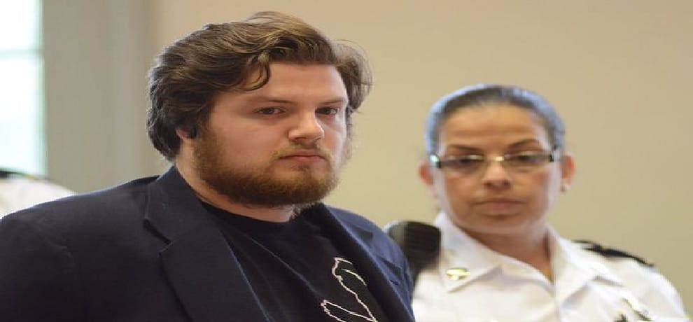 brother stabbed to death his elder brother after argument of wifi slow speed 