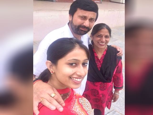BJP minister daughter become officer in indian army