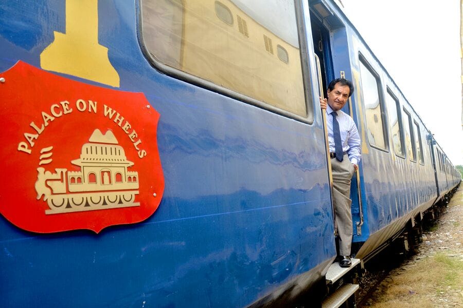 This special train of the world made this royal train and also beautiful