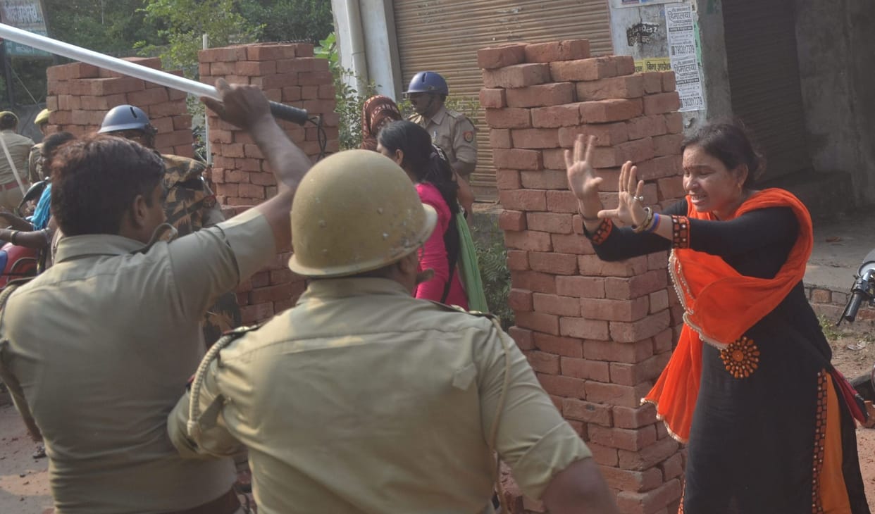 तीन घंटे दहशत में रहे शहर के लोग