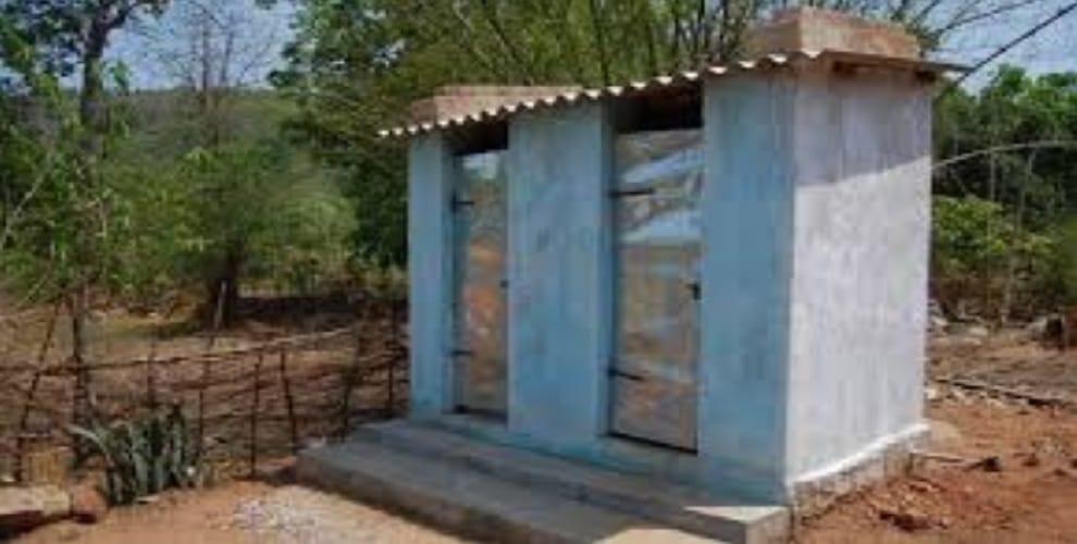 clash in the marriage ceremony for going toilet in open 