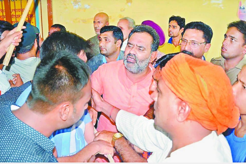 FIR Against bjp mla yatishwaranand 