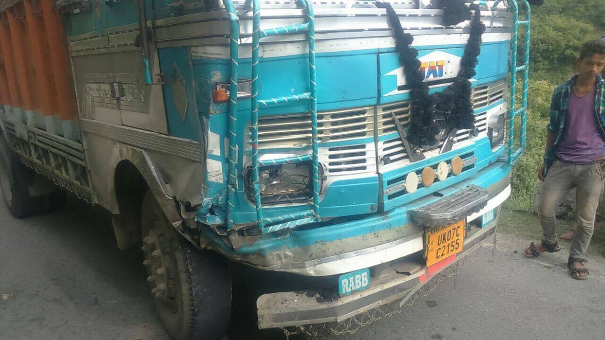 driver got asleeped, Truck rammed into another truck 