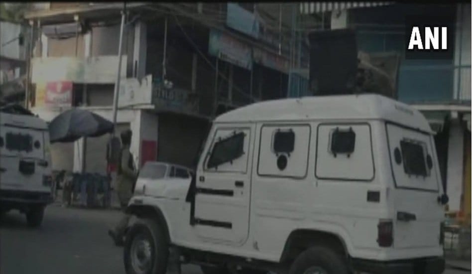 Terror attack on police party in ananatnag of kashmir