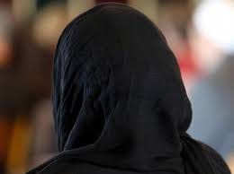 muslim women tortured afte she make paniting modi and yogi