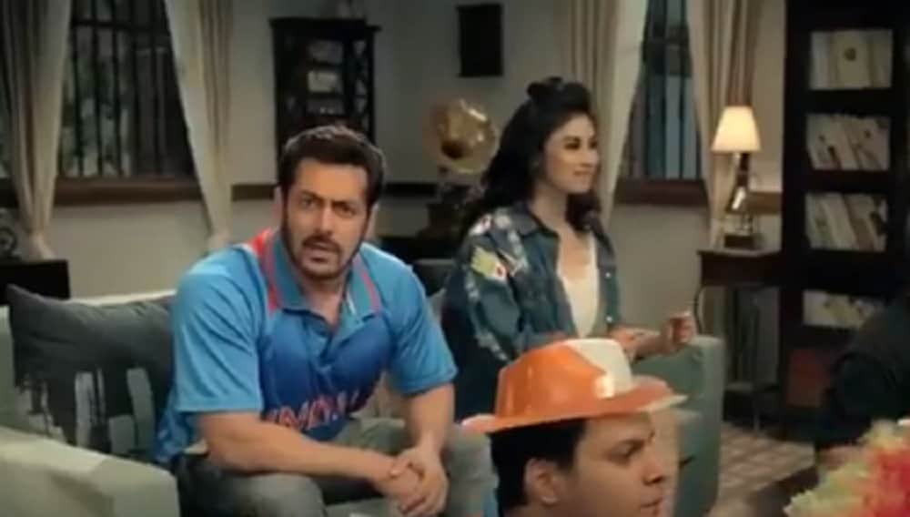 photo leaked from the set of bigg boss 11 getting viral over social media  