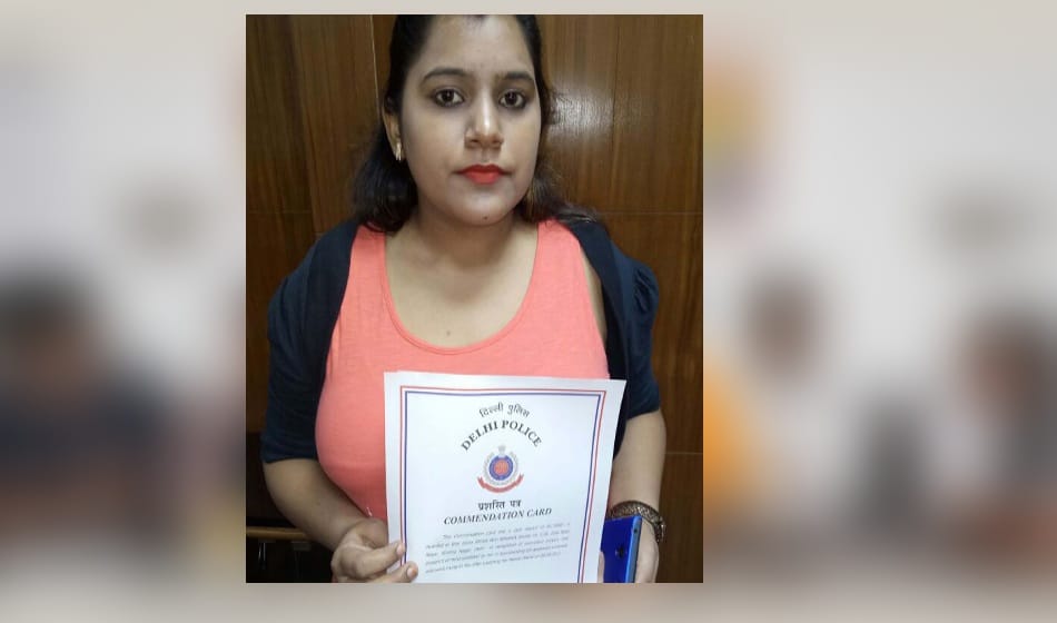  brave young girl beats three thieves for stealing her mobile