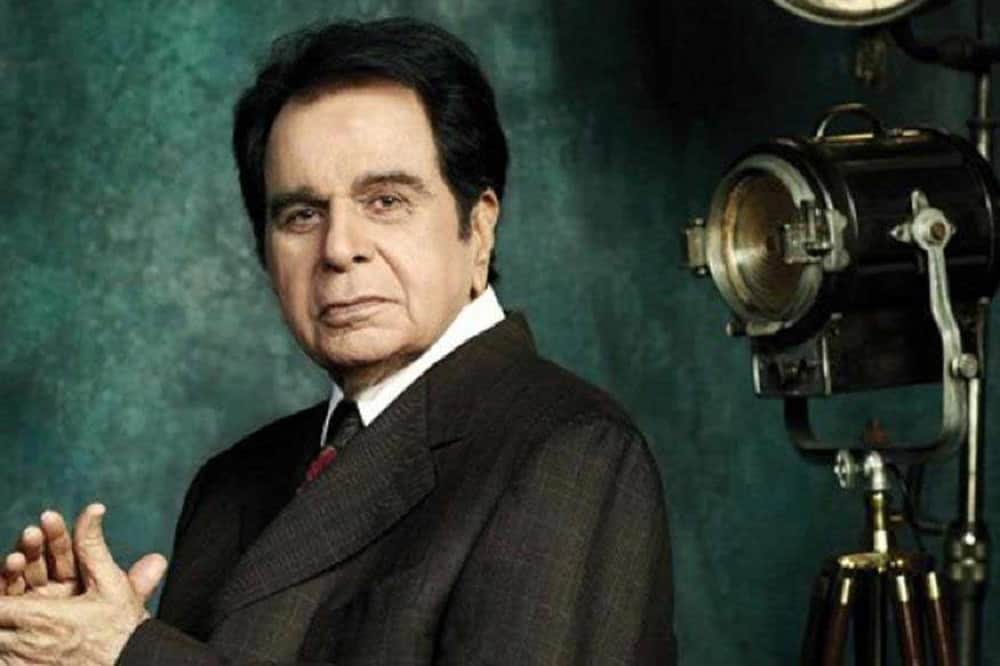 Dilip Kumar once again share photo in his pink shirt and fans are showering love
