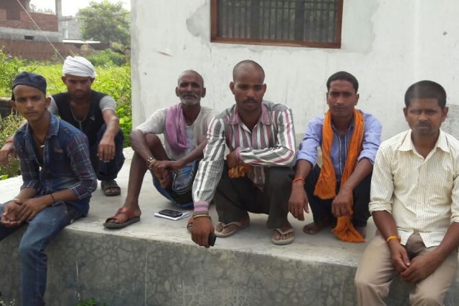 A man beats his wife for dowary in Bahraich.