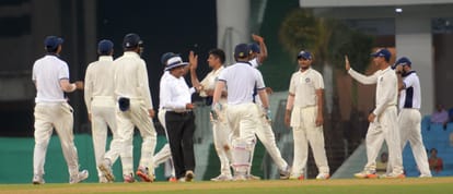 deinesh kartik hundred in duleep trophy.