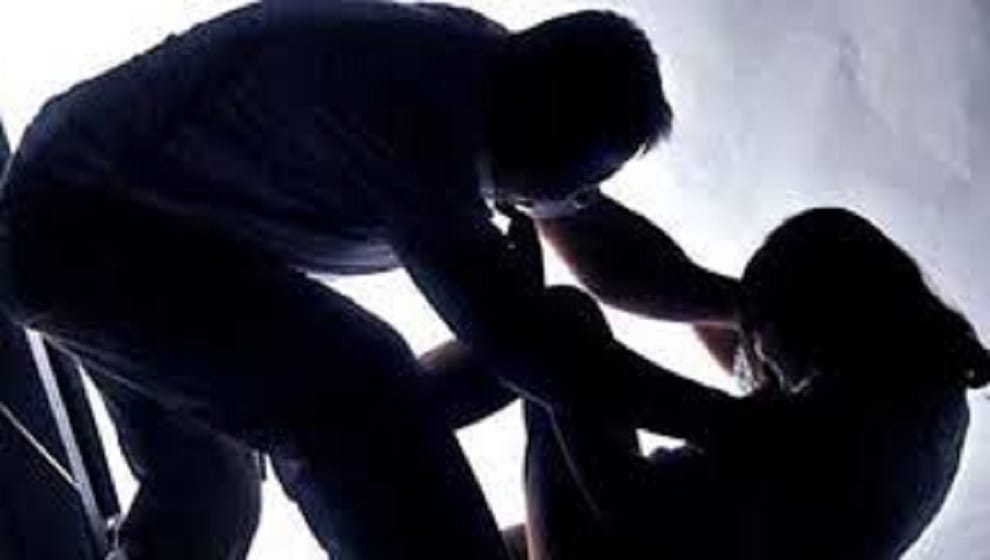 A woman trying to rape in Bulandshahr