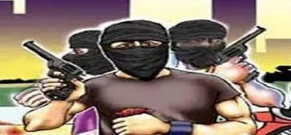 robbers have looted bus on the arms in aligarh