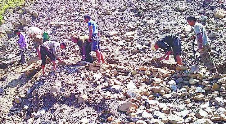 People of khumti are busy making way to Shramdan