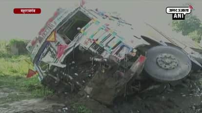 Eight died in collision between a tanker and a car in Maharajganj