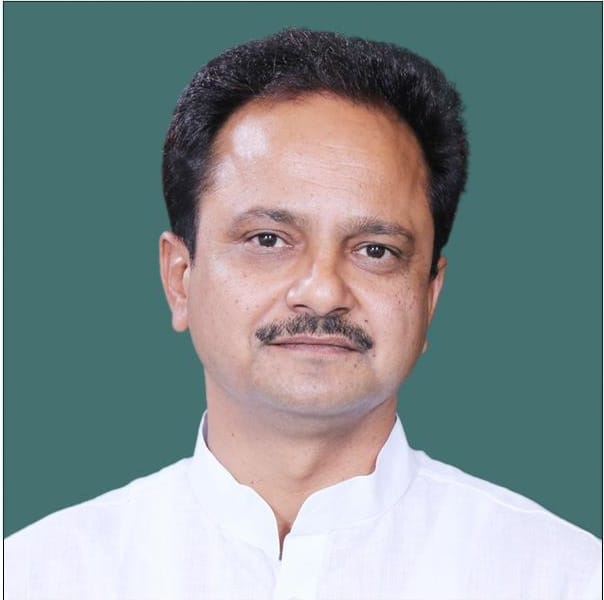 Clash between bjp mla and bjp mp in a meeting