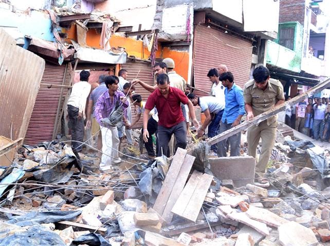 Aligarh blast, 3 killed