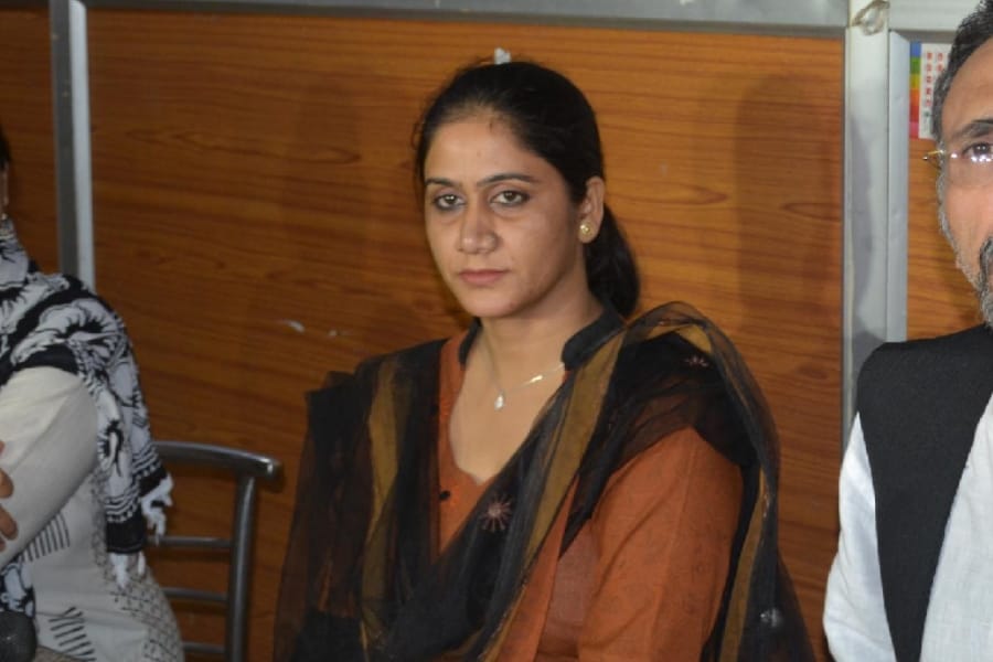 A womam sends divorce to her husband in Lucknow.