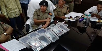Two assailants who supply illegal assailants, 10 pistol, 15 magazines recovered