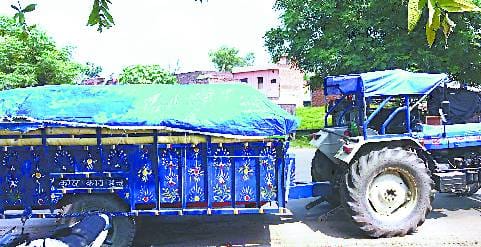 रॉयल्टी बढ़ाकर दिया ठेका, अब लोगों की कट रही जेब