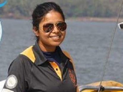 uttarakhand girl vartika leading navika sagar parikrama ship