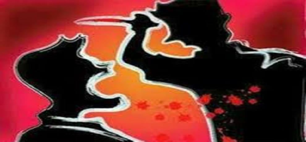युवक की हत्या कर शव को खेत में फेंका