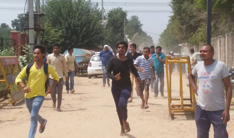 pradyumn murder case: lathi charge on protesters at ryan international school in gurugram