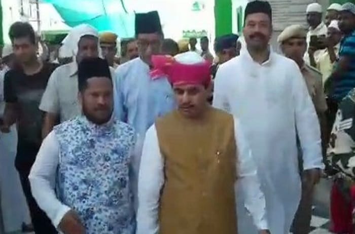 shahnawaz hussain in ajmer dargah