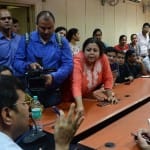 मांग रखते अभिभावक