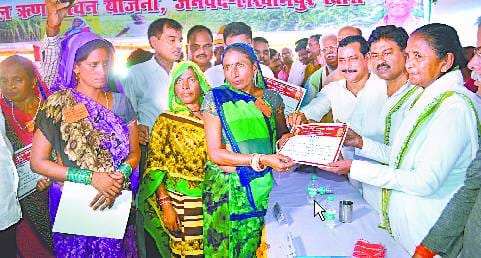 2022 तक किसानों की आय दोगुनी करने के लिए मोदी वचनबद्ध