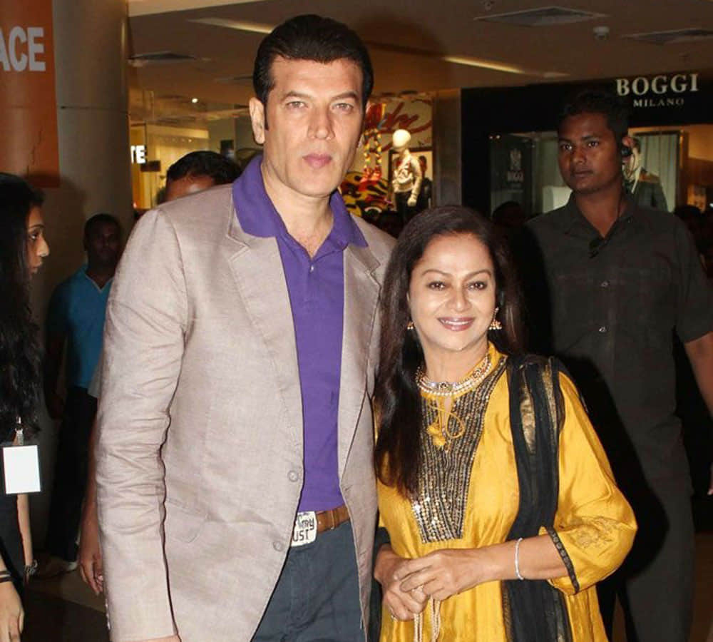 Zarina Wahab Birthday Special known unknown facts about her