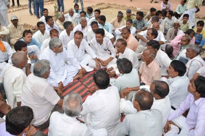 agra bjp mla are forcing police to leave culprit