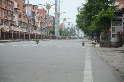 Silence spread over two-hour rush on roads