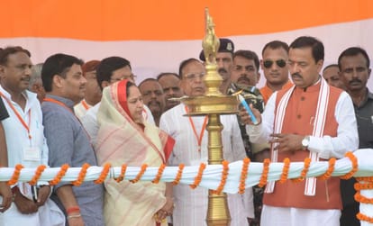 deputy chief minister again says that akhilesh yadav is in depression